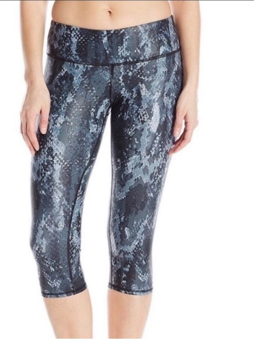 ALO Yoga Blue & Black Snake-Print Capri Leggings
